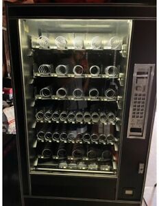 Automatic Products 7000 Snack Vending Machine