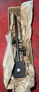 starrett magnetic base 657AA