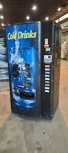 Dixie-Narco Vending Machine DN 501E R/SII-9