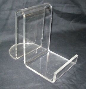 Store Display Fixtures 2 HEAVY DUTY ACRYLIC 1/4&#034; EASELS 6&#034; tall