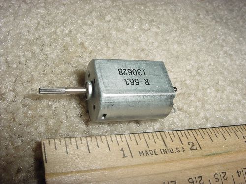Small DC Electric Motor 1-34 VDC 10823 RPM  25g-cm- M51