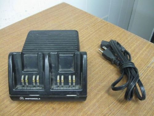 LOT OF 5 Motorola Dual Battery Charger NTN7510C Model AA16742 w/ POWER CABLE