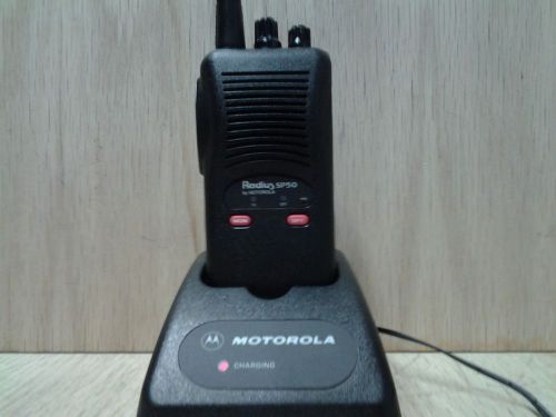 motorola sp50 10 channel vhf radio with charger