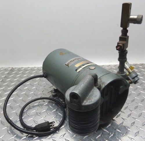 Gast 0522-v3-g18d 1/4 hp vacuum pump for sale