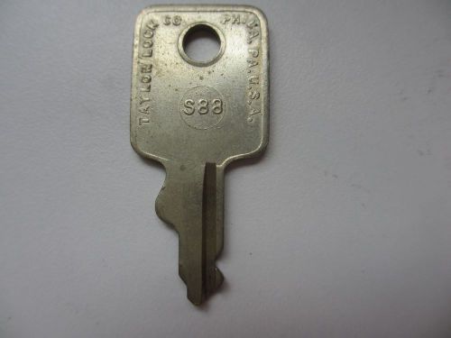 Suitcase key S88 Taylor lock Co. US Pat. U.S.A.