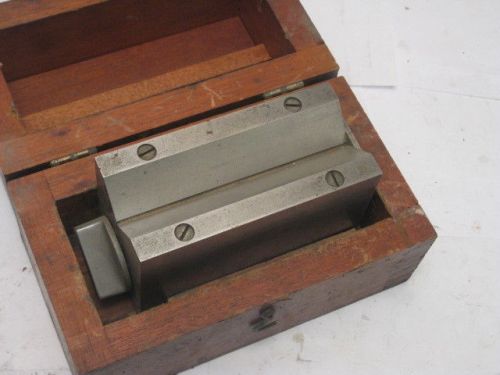 Brown &amp; Sharpe magnetic V-block 750-D