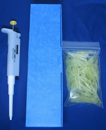 Oxford benchmate 20 - 200ul adjustable, autoclavable, digital micro pipette for sale