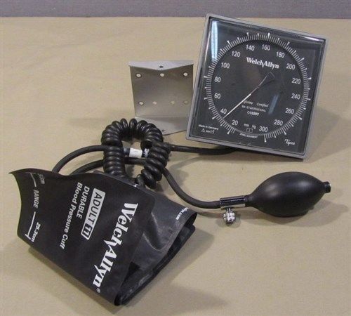 Tycos Jewel Movement Sphygmomanometer With Cuff