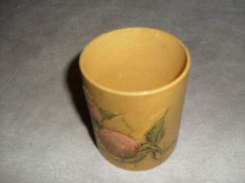 Dorothea of CA Lightweight pencil cup with decoration