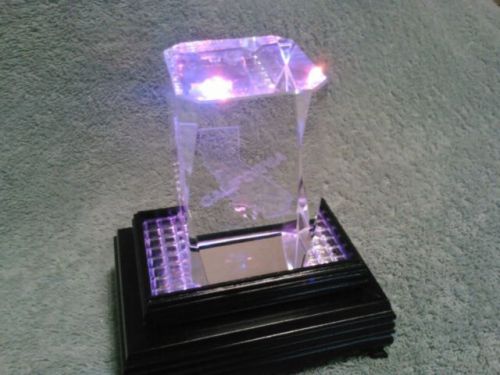 New in box3&#034;California 3D Crystal with 2&#034;stand 3 LED Light Display office home