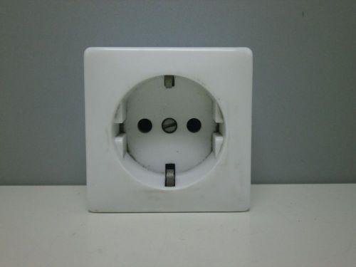 German style european 250v 16a 2-pole single power outlet receptacle steckdose for sale