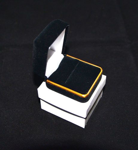 Valvet Black The-Ring Box-Plush Engagement/Wedding Ring Jewelry box