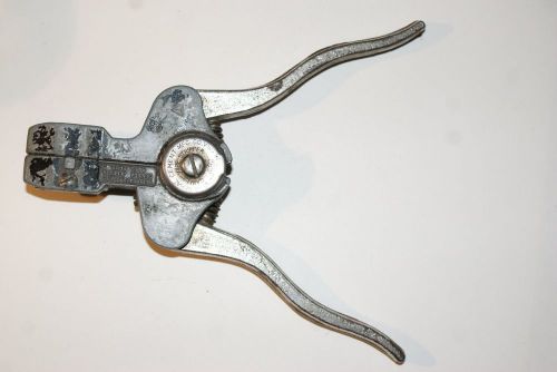 VINTAGE GENERAL CEMENT MFG. CO.CABLE-WIRE- STRIPPER TOOL MADE IN ROCKFORD, ILL.