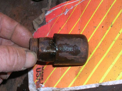 M 1 1/2 hp IHC Crank Shaft Connecting Rod Greaser, Hit Miss