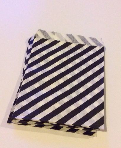 25 5x7 black diagonal stripe  merchandise/treat/candy/gift bags