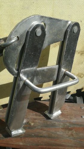 Vestil pallet puller- used  in  usa for sale