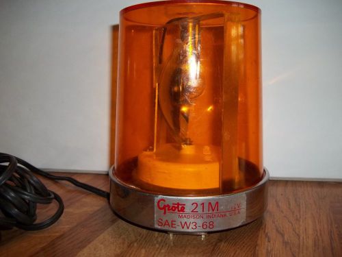 Grote - Amber Warning Light with Revolving Reflector - 12V - Model 21M