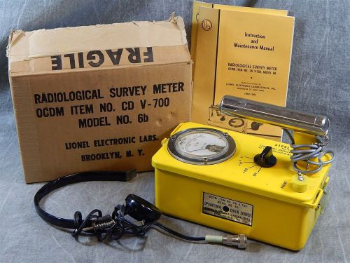 Lionel Geiger Counter~Radiological Survey Meter mint in Box