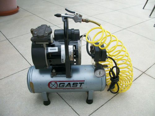 Gast  D300X  Air Compressor w/ Mounted  Tank  Coil Hose and Nozzle