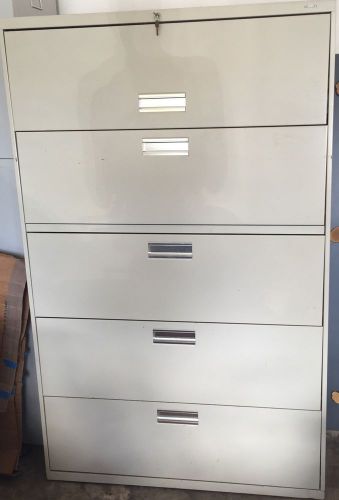 Hon 625CLL  5 Drawer Filing Cabinet With Keys