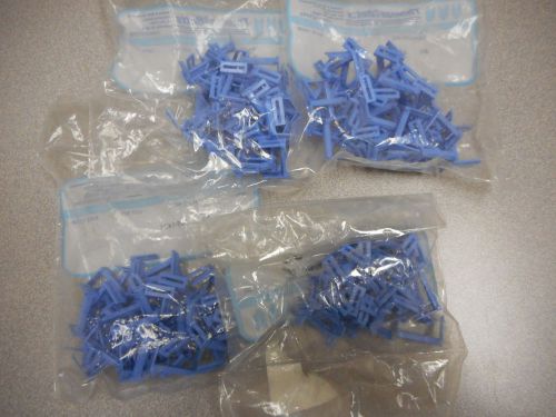 THOMAS &amp; BETTS ANSLEY 609-1431 STRAIN RELIEF CLIP,14POS,PLASTIC BLUE (LOT OF 180