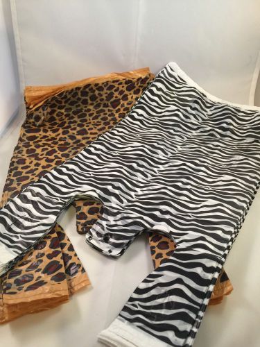 100 Leopard  And Zebra Plastic 8&#034;x5&#034;x16&#034; T-Shirt Bags  Animal W\Handle Bags