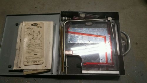 DWYER 400 Air Velocity Meter Monometer Kit Metal Case