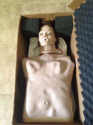 Nasco Lifeform CParlene LF3116 EMT CPR Training Manakin Dummy Torso in orig box