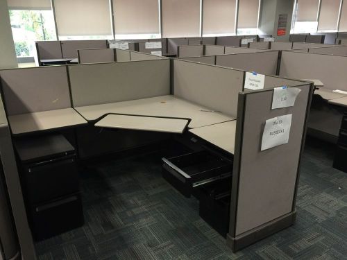 Herman Miller A02 6&#039;x6&#039;x47&#034; workstations two pedestals height adjustable in CA