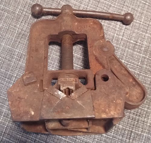 Vintage reed no. 1 bench mount pipe vise v saddle made in u.s.a 1/8 to 3/4 bend for sale