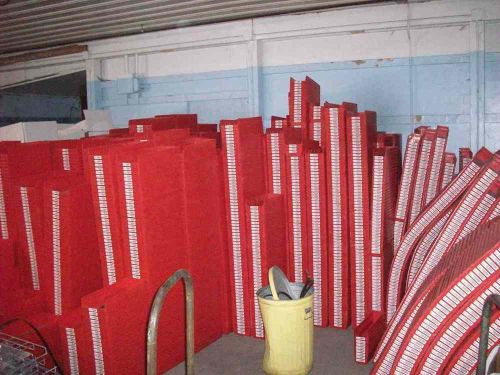 4&#034; x 8.5&#034; x 17&#034; Plastic Red Totes For Sale! Hundreds in Stock!