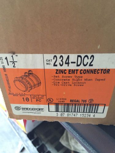 LOT OF 12 EMT CONNECTOR 1 1/2&#039;&#039; 234-DC2 NEW IN BOX