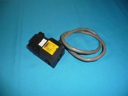 Banner si-qs90mf siqs90mf machine guard safety switch for sale