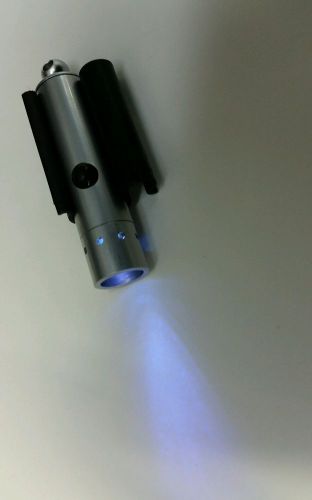 Mini UV leak detector