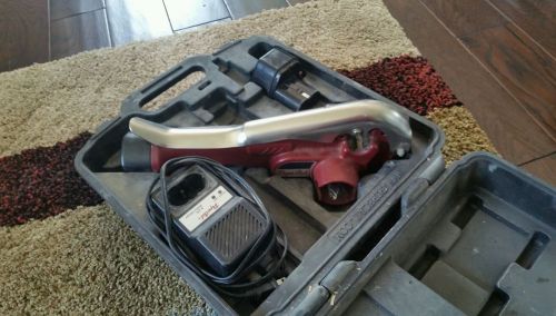 PIPE CAT Electric Copper Pipe Cutter with battery and charger!!