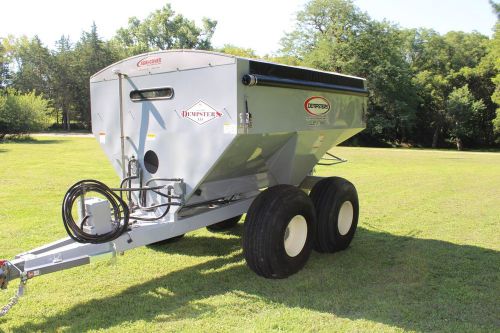Dempsters 6 Ton/BOSS Variable Rate Adjustable (200cu.ft) Dry Fertilizer Spreader