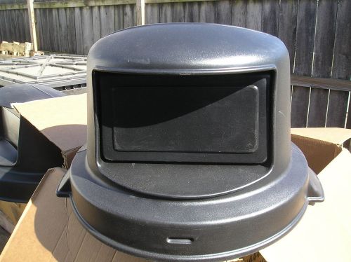 Continental 4456bk  plastic huskee® round dome top lid   **new** for sale