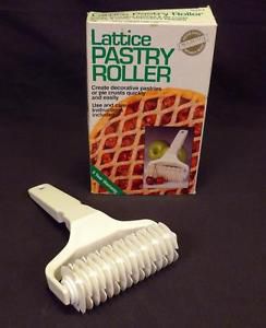 Lattice Pastry Roller 12CM Plastic Baking Pie Making Tool