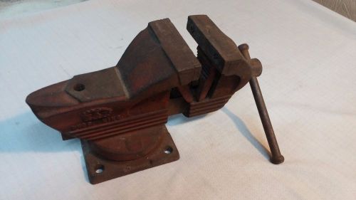 Vtg Red Wilton Shop King Bench Vise Swivel Base~ W/Pipe Jaws~ Chicago, Ill