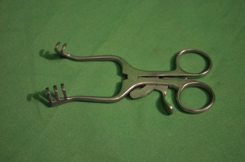 Pilling Weitlaner Retractor 16.5358 3x2 Blunt Tips - 4.5&#034;