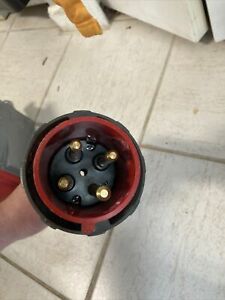 HUBBELL460R7W 60A 480V  PIN &amp; SLEEVE WATERTIGHT RECEPTACLE W/ BACKBOX