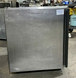 SILVER KING SKR27A 27&#034; UNDERCOUNTER REFRIGERATOR COOLER COMMERCIAL