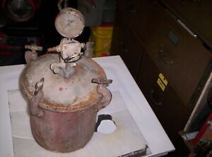 BINKS-  Pressure Paint spray tank pot  Used