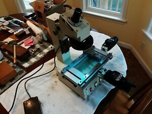 Mitutoyo Toolmaker&#039;s Microscope