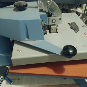 Insta swing arm heat press 15 x 15. Old but not heavily used good condition with