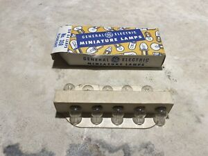 Box Of 10 New Old Stock NOS GE General Electric No 359 1.35V Flashlight Bulb