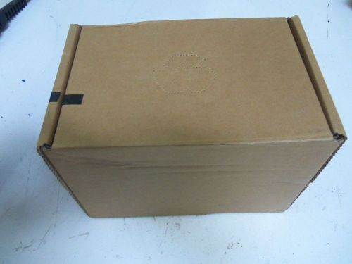 EUROTHERM 2204e/CC/VH/TU/TW/XX/XX/XX/2XX/ENG WITHOUT COVER *NEW IN A BOX*