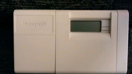 Honeywell T8112D1005 Programmable Thermostat T8112
