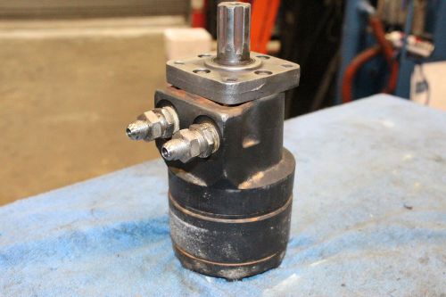 Char-lynn eaton hydraulic motor 103-1055-010  four bolt flange spline shaft pump for sale