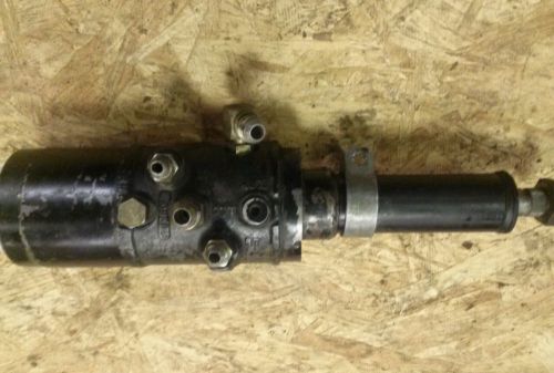 Ross hydraulic steering valve  HGA24027-191 01 No Reserve